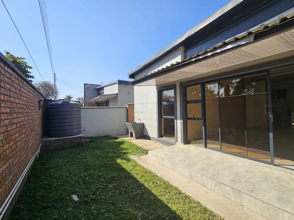 3 Bedroom Flat & Apartment