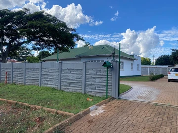 Commercial House To Rent