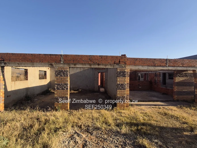 Glaudina 476 sqm Shell House (Sole Mandate)