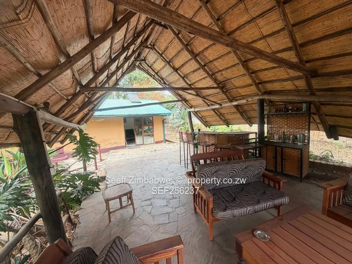 All-Inclusive 2-Bedroom Flatlet with Solar & Pool | Glen Lorne