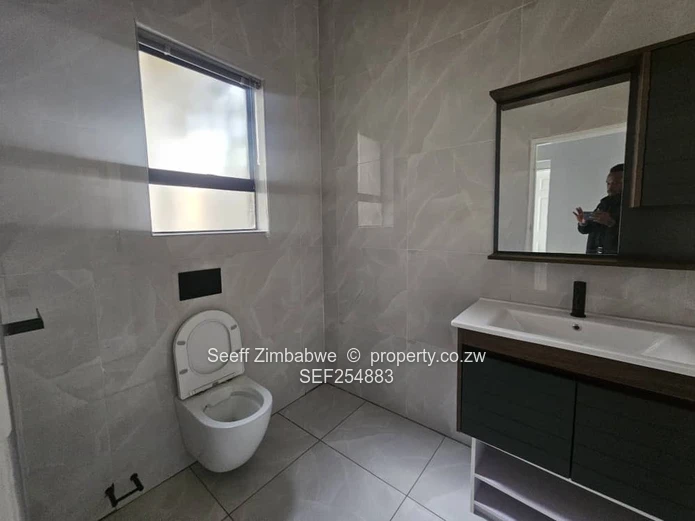 Elegant 3-Bedroom All-Ensuite Residence | Glen Lorne