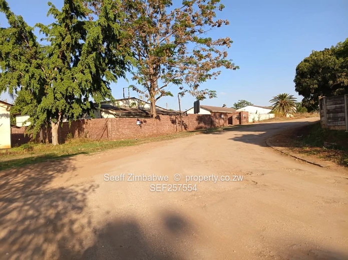 Walled Workshop & Warehouse 2325m² — Chinhoyi, Good ZESA (Sole Mandate)