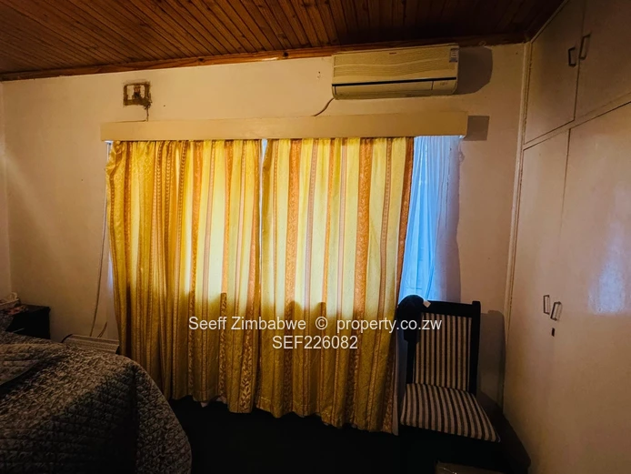 Stylish 2 Bedroom Garden Apartment in Prime Kensington (Sole Mandate)