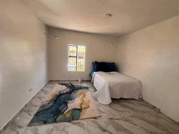 3 Bedroom Flat & Apartment