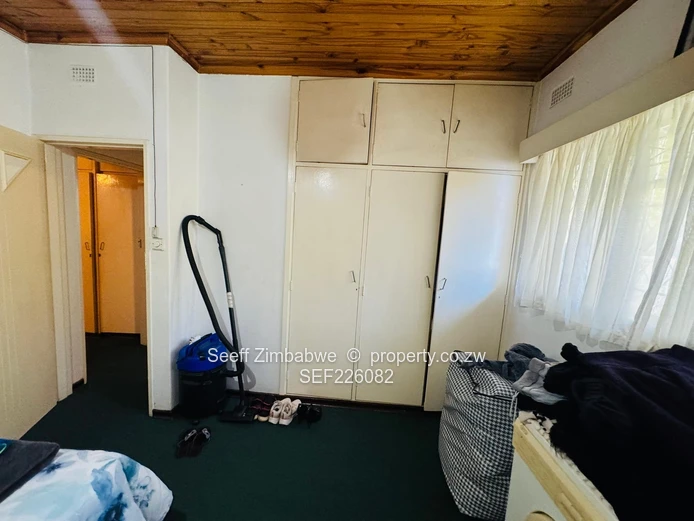 Stylish 2 Bedroom Garden Apartment in Prime Kensington (Sole Mandate)