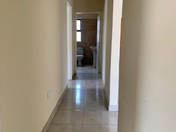 3 Bedroom Flat & Apartment