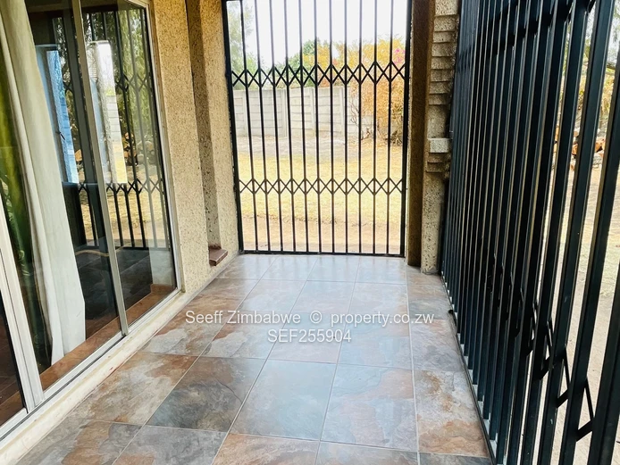 5 Bedroom House For Sale In Old Windsor Ruwa (Sole Mandate)