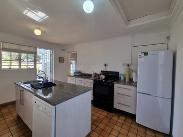 3 Bedroom Garden Flat