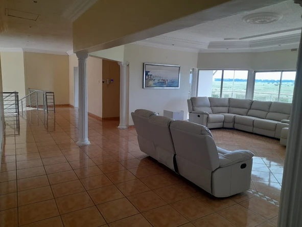 6 Bedroom House