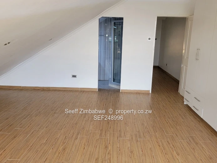 Modern 3-Bed Cluster Home — Private Garden, Pool, Gym, Close to Reekworth School