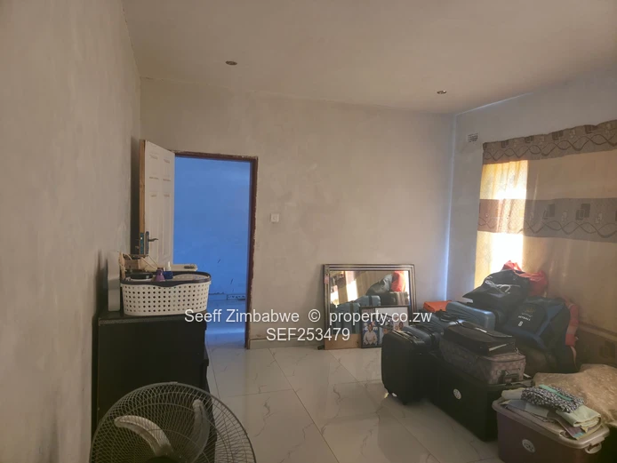Arlington 4-Bed Single-Storey Townhouse w/ Borehole