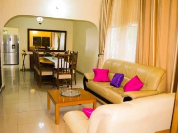 5 Bedroom House