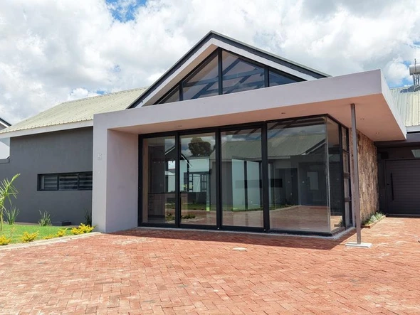 3 Bedroom Garden Flat