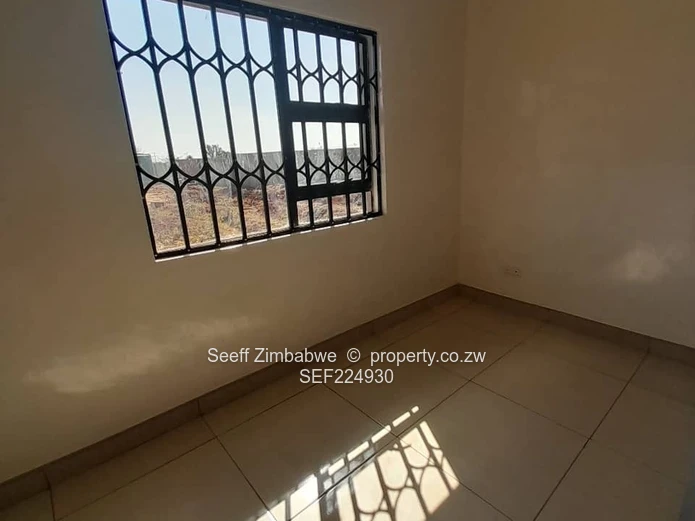 Townhouse for Sale in Queenspark.