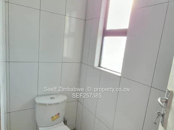 Southview Park: HOUSE FOR SALE - NEAR COMPLETION- 240 m²