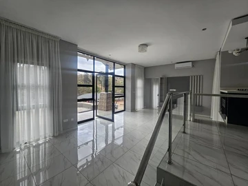 3 Bedroom Flat & Apartment