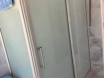 2 Bedroom Flat & Apartment