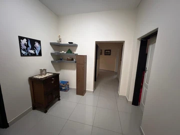 3 Bedroom Flat & Apartment