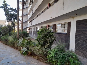 2 Bedroom Flat & Apartment