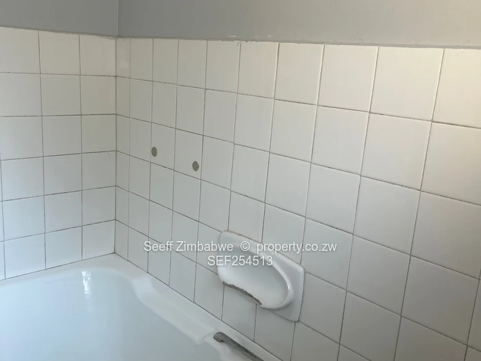 Chadcombe 2-Bed Garden Flat  (Sole Mandate)