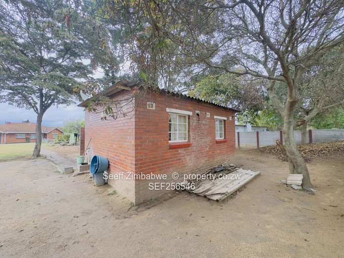 3 bed house on 4136sqm for sale in Old Windsor, Ruwa