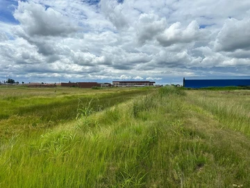 Commercial & Industrial Land