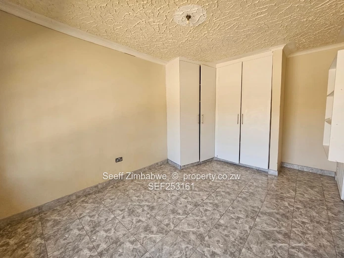 Spacious 4-Bedroom Home With Solar & Borehole In Zimre Park