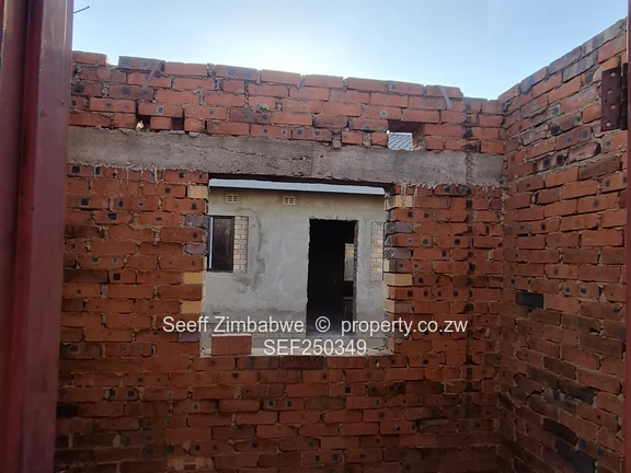 Glaudina 476 sqm Shell House (Sole Mandate)