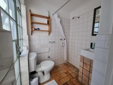 3 Bedroom Garden Flat