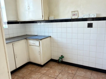 2 Bedroom Flat & Apartment