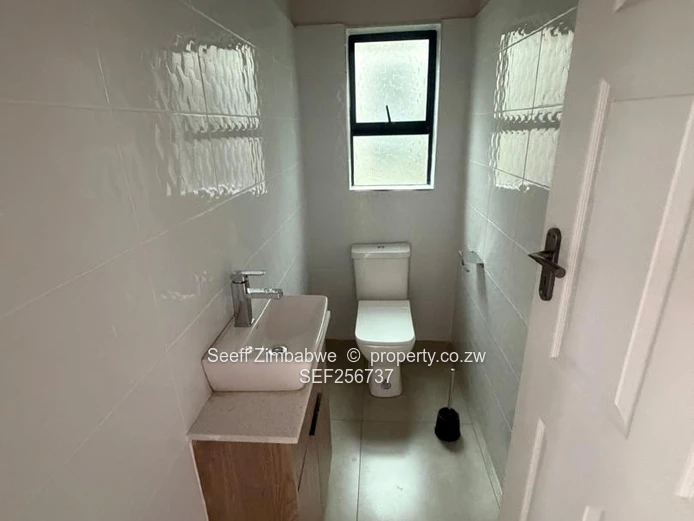 Spacious 3-Bed Face-Brick Home in Secure Hatfield Complex – $900/pm