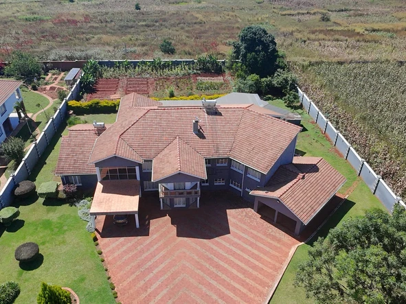 6 Bedroom House