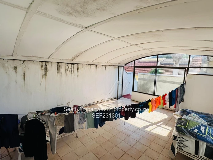 Luxury And Modern 3 Bed Duplex Villa In Avondale (Sole Mandate)