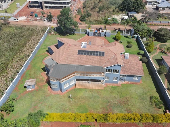 6 Bedroom House