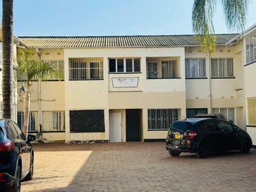 2 Bedroom Flat & Apartment