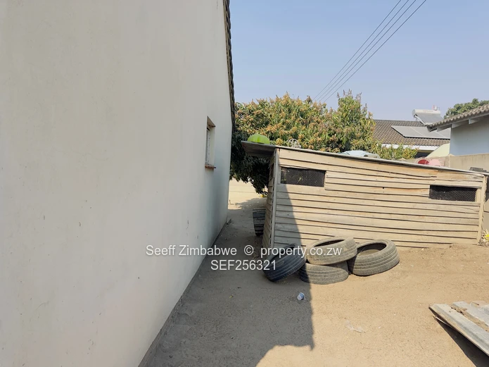 3 bed house for sale in Msasa Park 