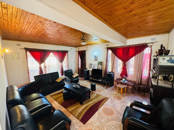 5 Bedroom House