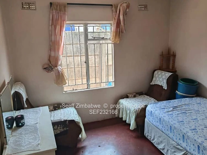 Gated 3-Bed in Zengeza — Carport, Tank & Verandah (Sole Mandate)