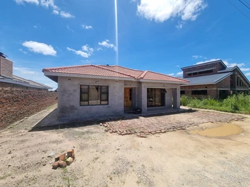 Elegant 4-Bedroom House with Modern Amenities in Mabvazuva