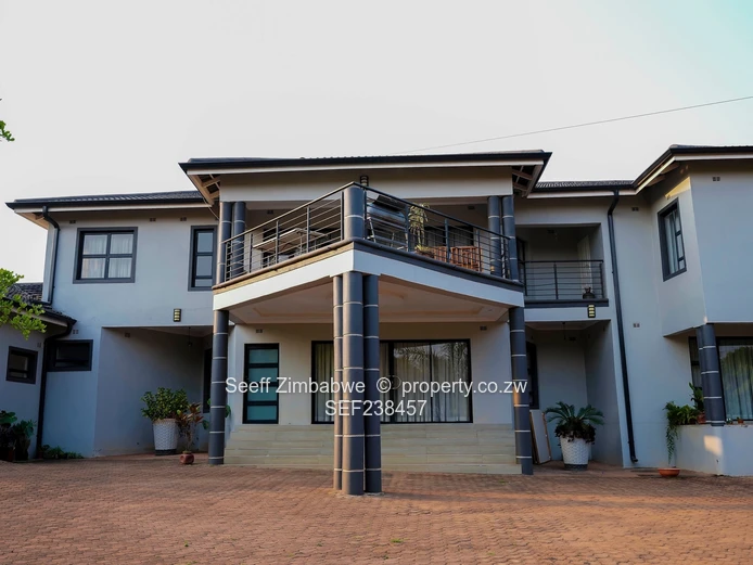 Modern Double-Storey 6-Bed Furnished Home — Shawasha Hills