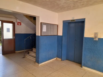 2 Bedroom Flat & Apartment