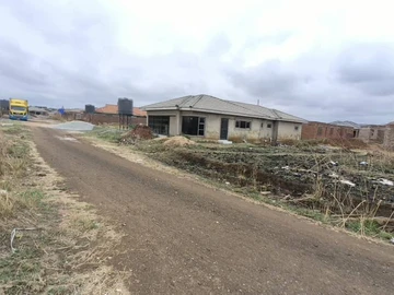Stands & Residential Land