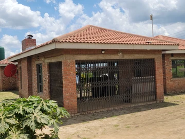 5 Bedroom House