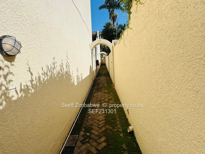 Luxury And Modern 3 Bed Duplex Villa In Avondale (Sole Mandate)