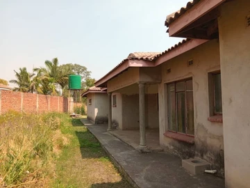 6 Bedroom House