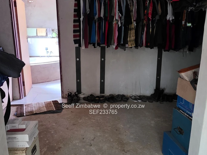  5-Bed Belvedere Home — 1,100m² Stand, Borehole