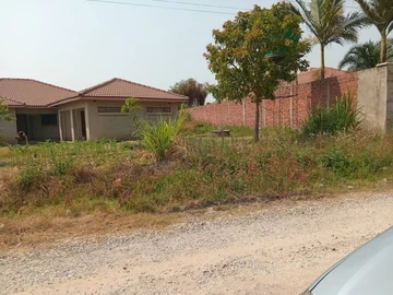 6 Bedroom House