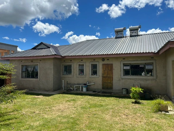 5 Bedroom House