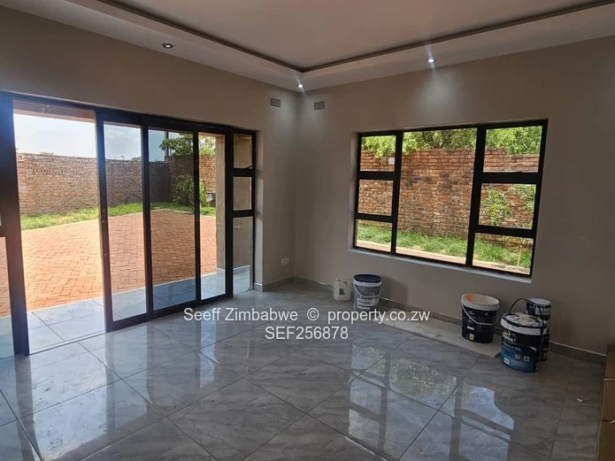 Charming 2-Bedroom Sunway City Cottage with Fitted Kitchen & Borehole