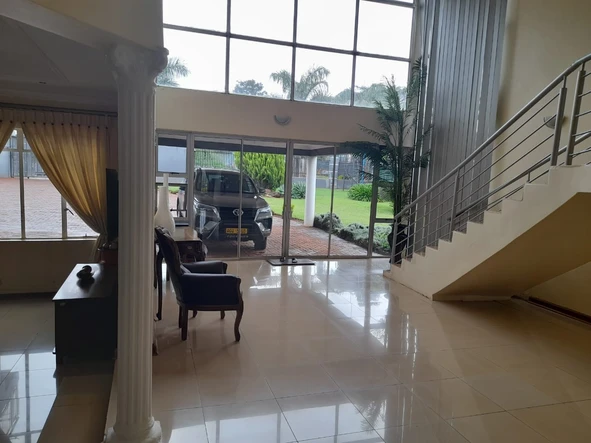 6 Bedroom House